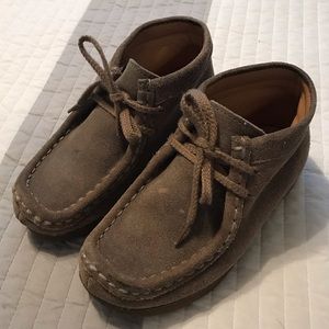 Toddler wallabees